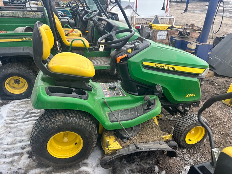 john-deere-x390-image-5