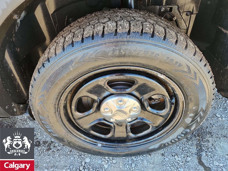 2017-ford-explorer-image-11