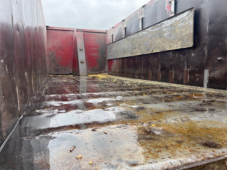 #4884-•-2004-sterling-silage-truck-image-21