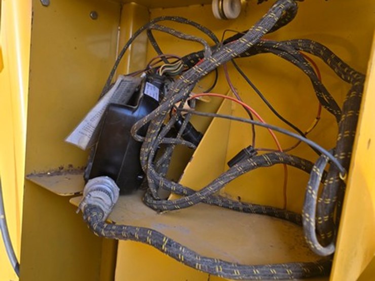 vermeer-604m-image-16