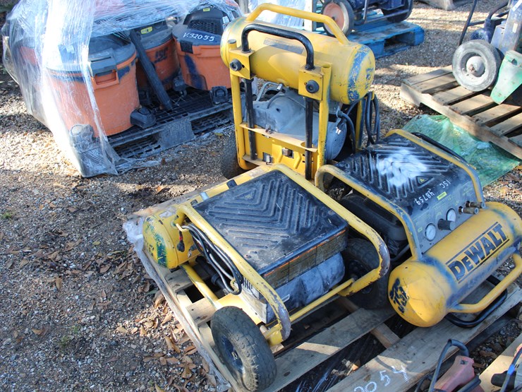 #5181-•-pallet-of-air-compressor-image-1