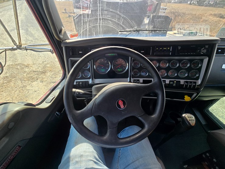 2015-kenworth-t800-image-73