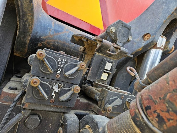 case-ih-mx180-image-16