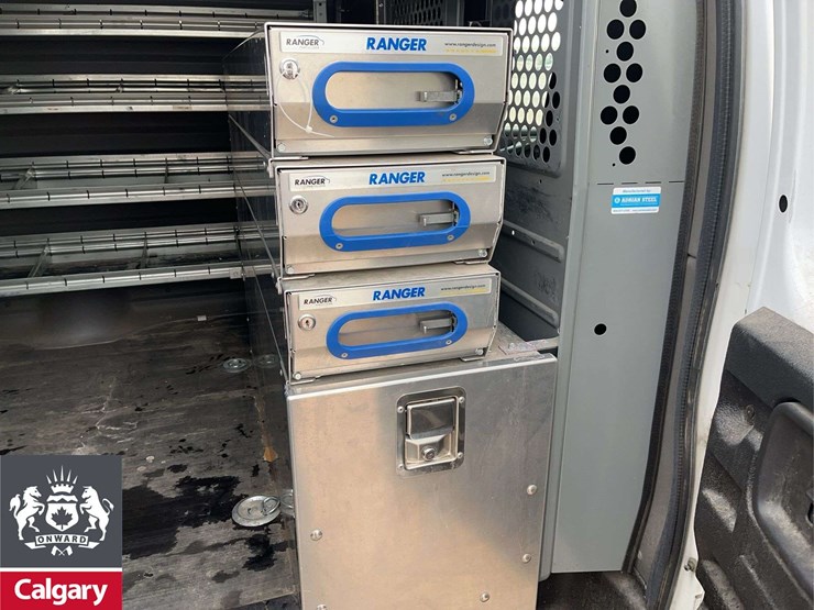 2015-gmc-3500-image-23