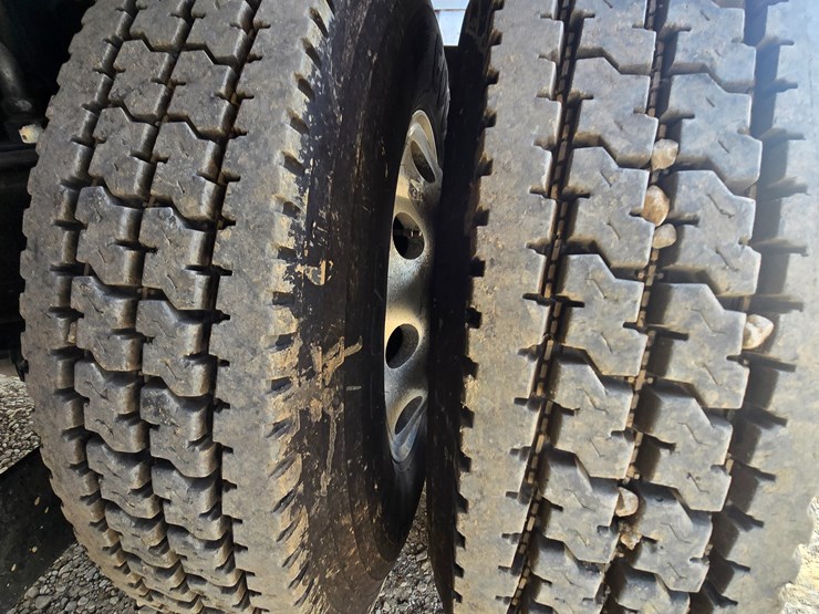 2015-kenworth-t800-image-99