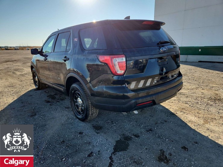 2018-ford-explorer-image-3