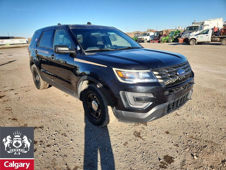 2019-ford-explorer-image-8