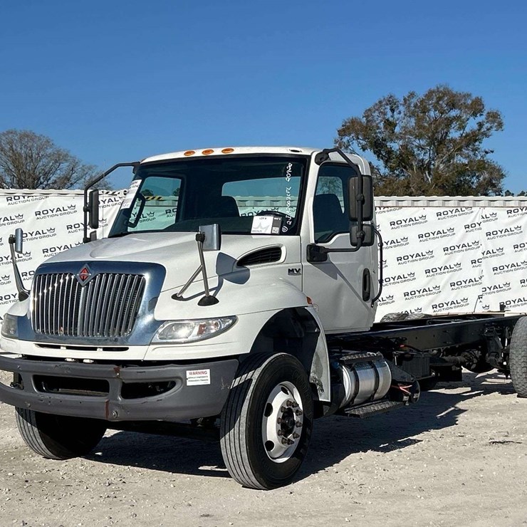 2020 INTERNATIONAL MV607