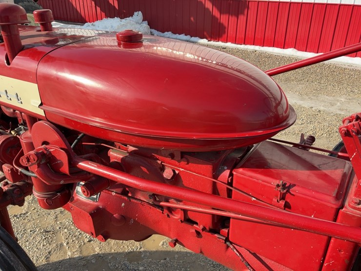 1957-mccormick-farmall-130-image-22
