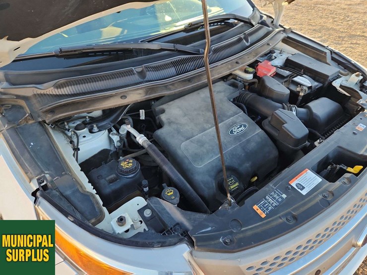 2013-ford-explorer-image-28