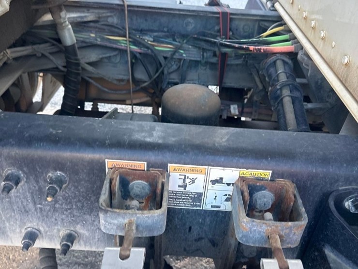 2015-kenworth-t370-image-12