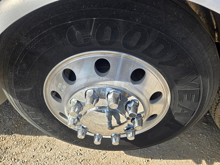 2015-kenworth-t800-image-80