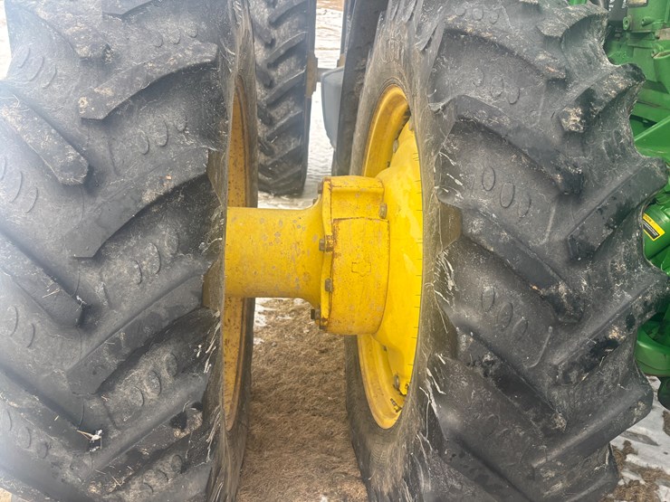 john-deere-8320-image-9