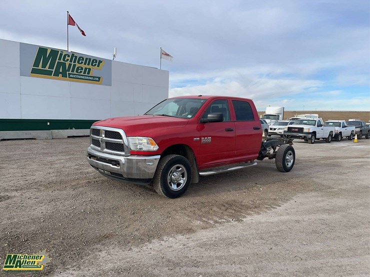 2013-dodge-2500-image-1