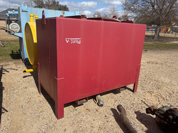 #1619-•-square-metal-tank-image-2