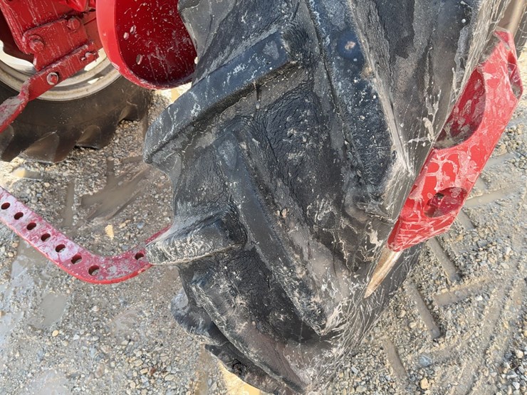 1957-mccormick-farmall-130-image-38