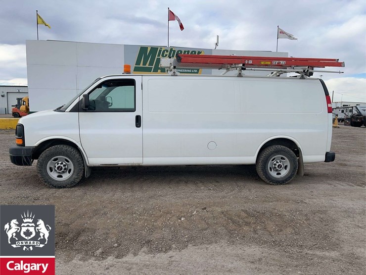 2015-gmc-3500-image-6