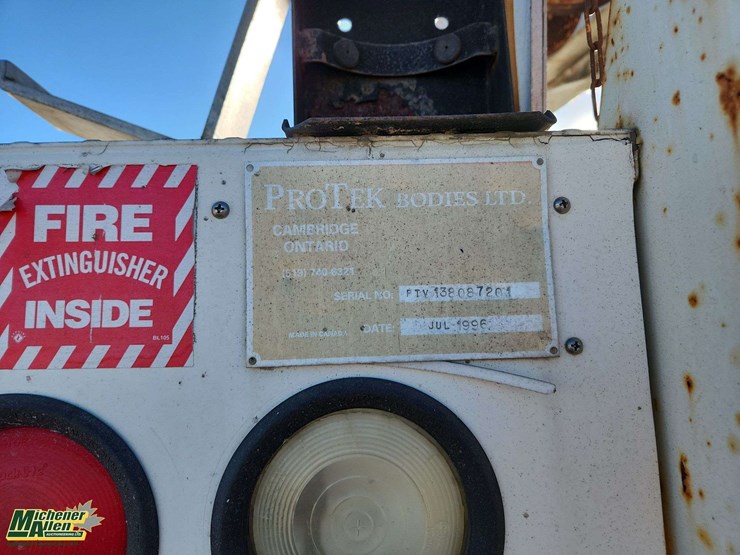 1996-ford-f800-image-16