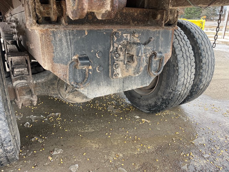 #4884-•-2004-sterling-silage-truck-image-24