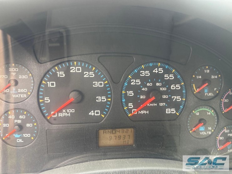 2005-international-7400-image-20