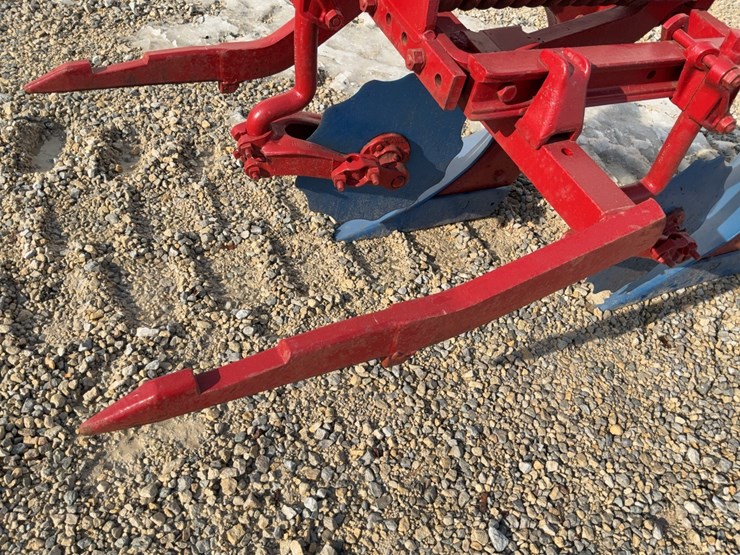 ih-2-14”-plow-image-7