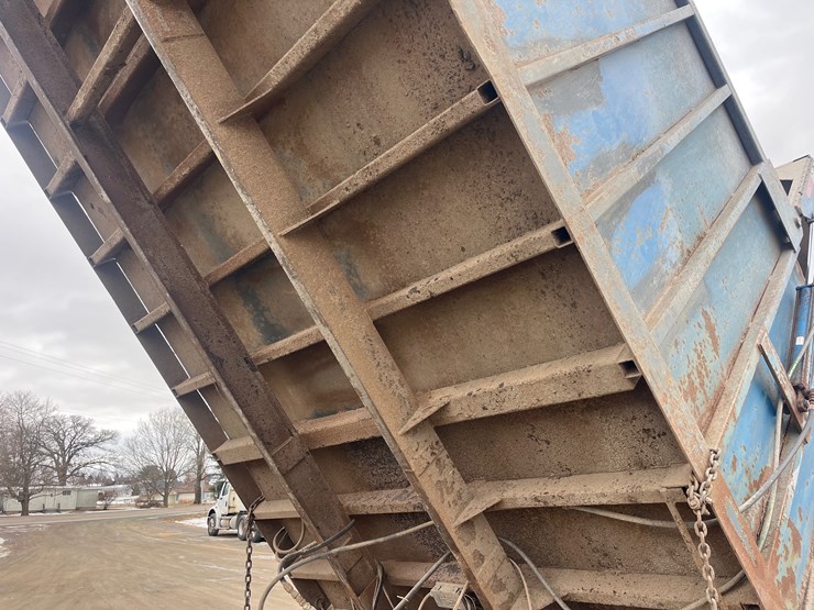 1996-international-5000-image-18