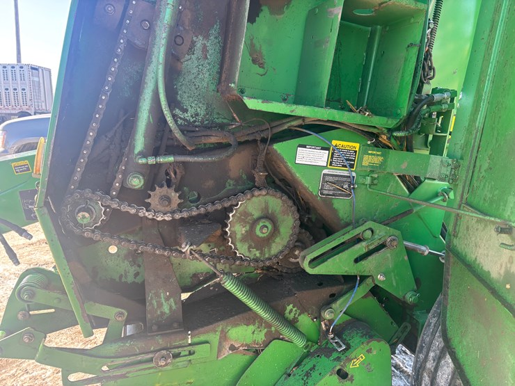 john-deere-568-image-16
