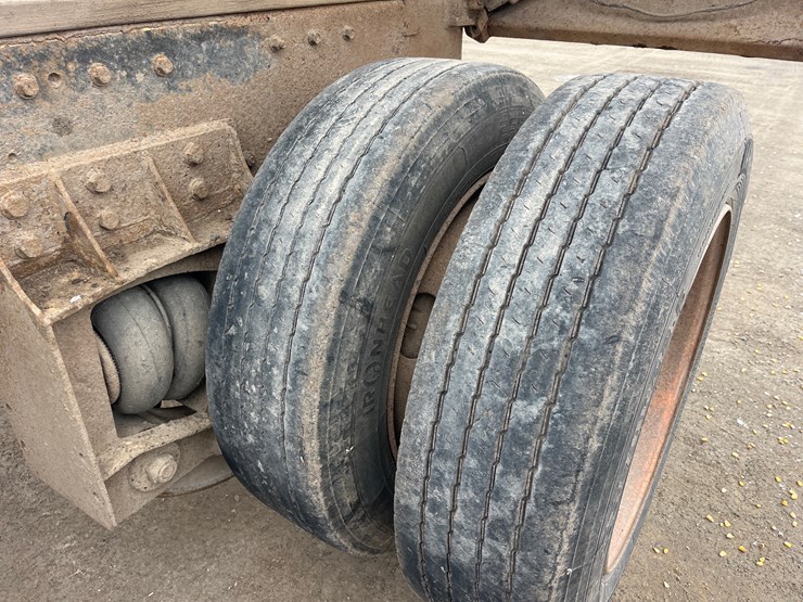 1996-international-5000-image-16