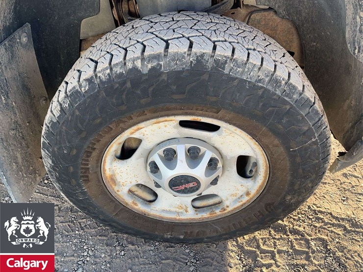 2013-gmc-sierra-2500hd-image-13