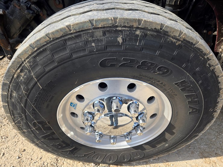 2015-kenworth-t800-image-120