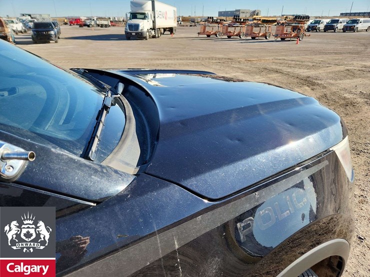 2019-ford-explorer-image-23