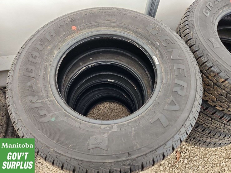 set-of-4-general-grabber-hts-tires-225/75r16-image-1