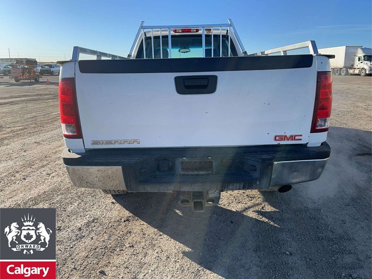 2013-gmc-sierra-2500hd-image-7