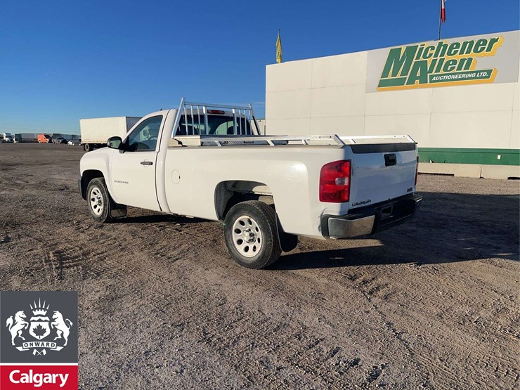 2012-chevrolet-silverado-1500-image-3
