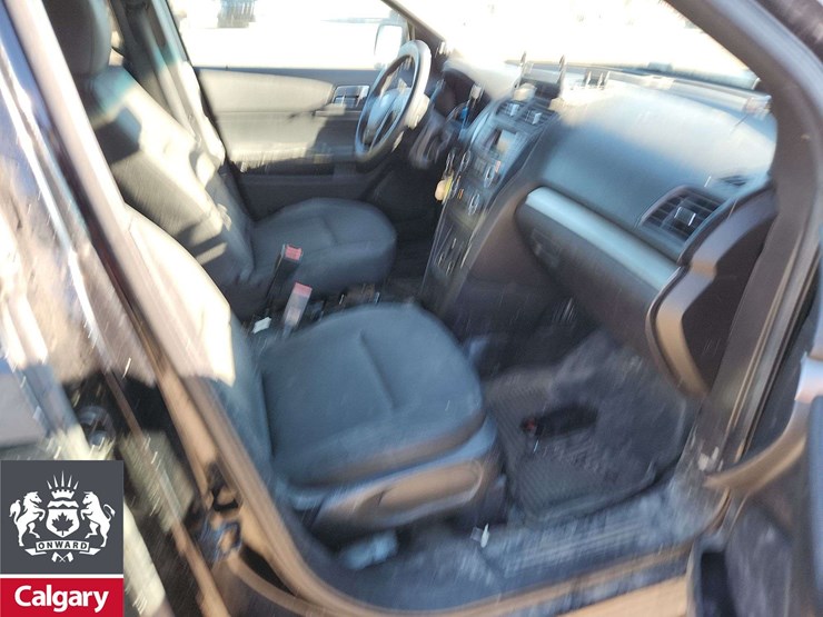 2017-ford-explorer-image-18