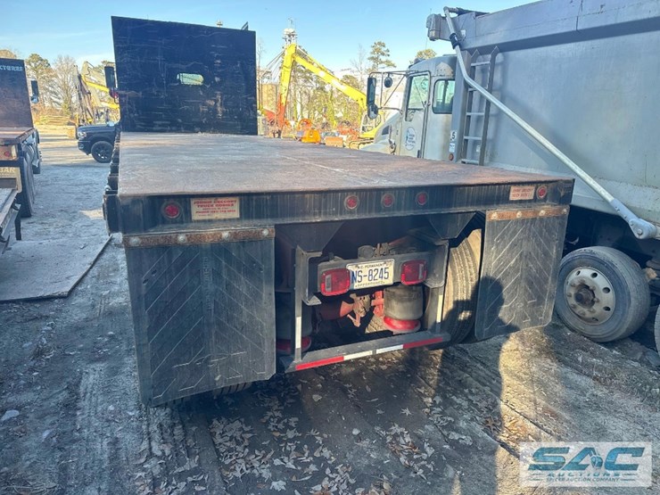 2019-kenworth-t800-image-4