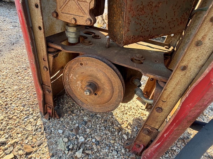 #5120-•-old-gas-pump-image-6