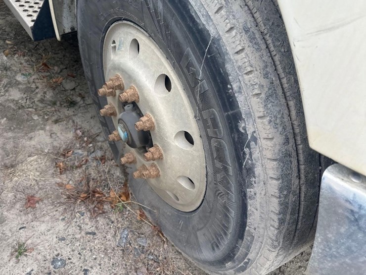 2015-kenworth-t370-image-11