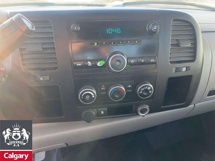 2010-gmc-sierra-1500-image-18