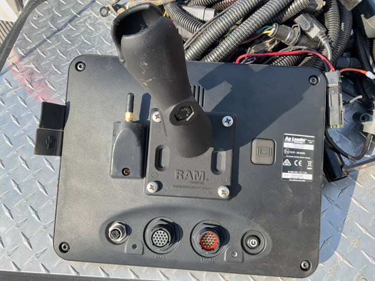 2024-hardi-commander-45-pull-type-sprayer-image-69