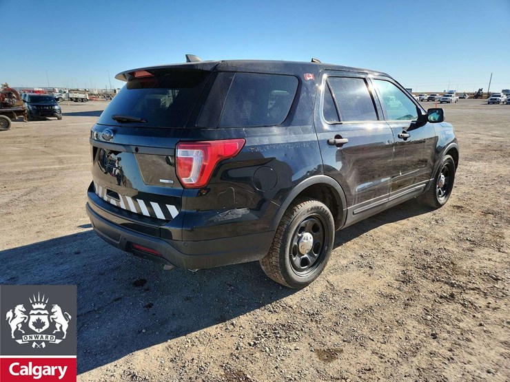 2019-ford-explorer-image-4