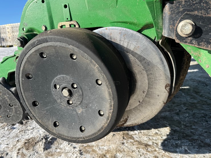 john-deere-1775-image-18