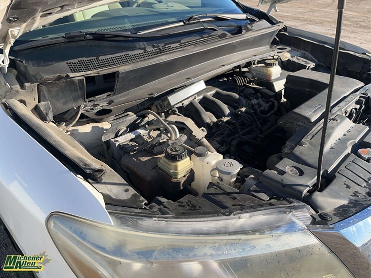 2014-nissan-pathfinder-image-27