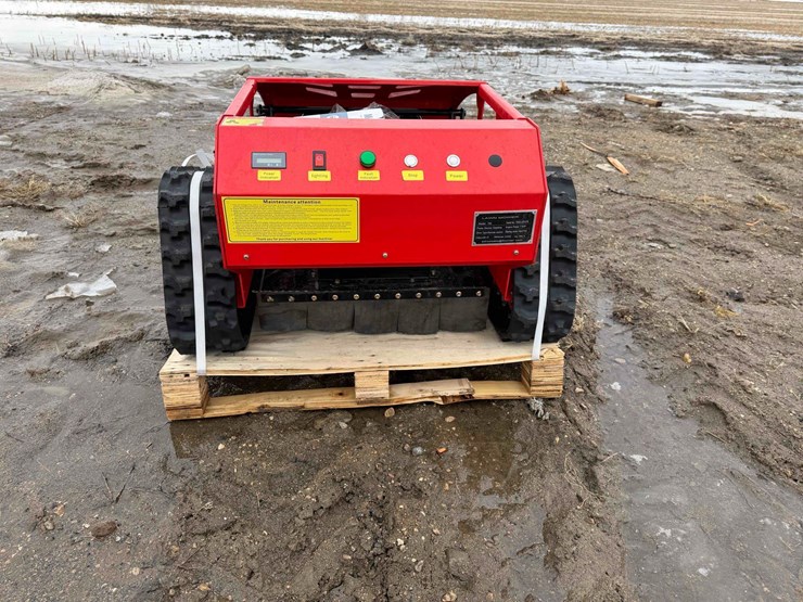 future-crawler-lawn-mower-image-4