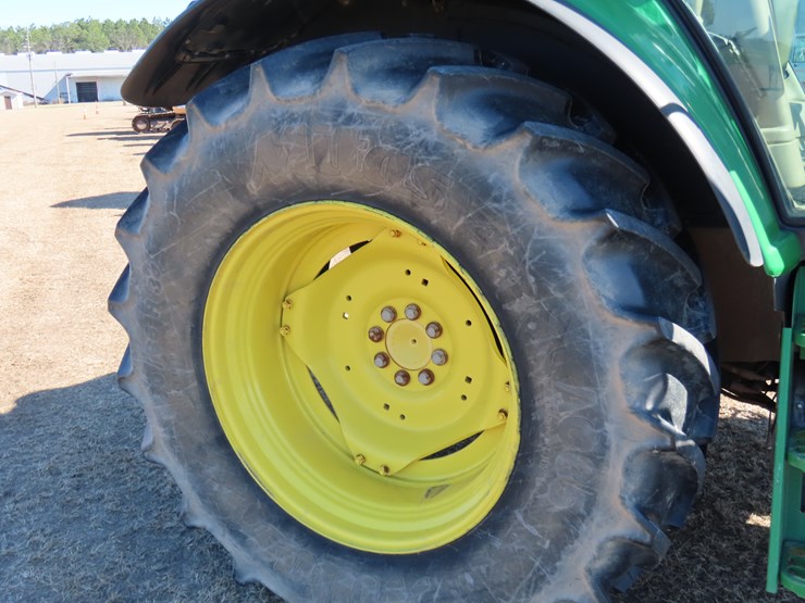 2020-john-deere-6120m-image-5