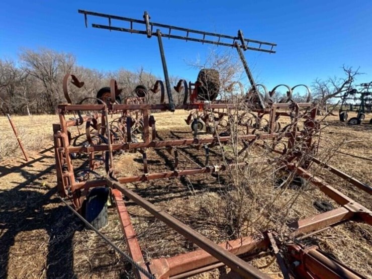 54’-springtooth-cultivator-image-4