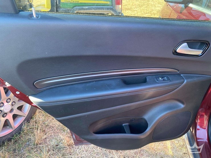 2021-dodge-durango-image-16