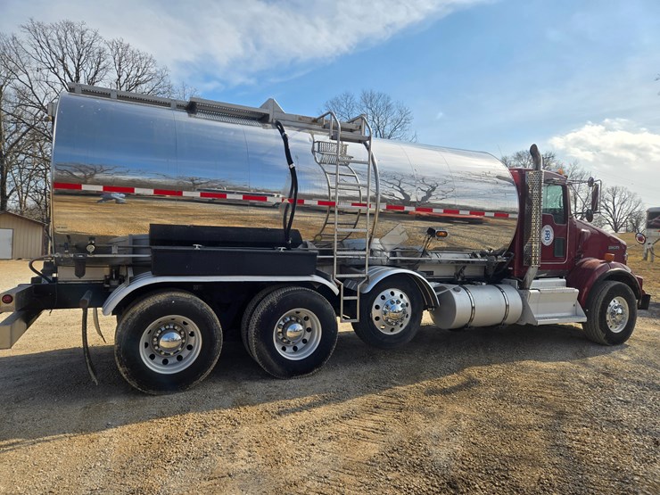 2015-kenworth-t800-image-23