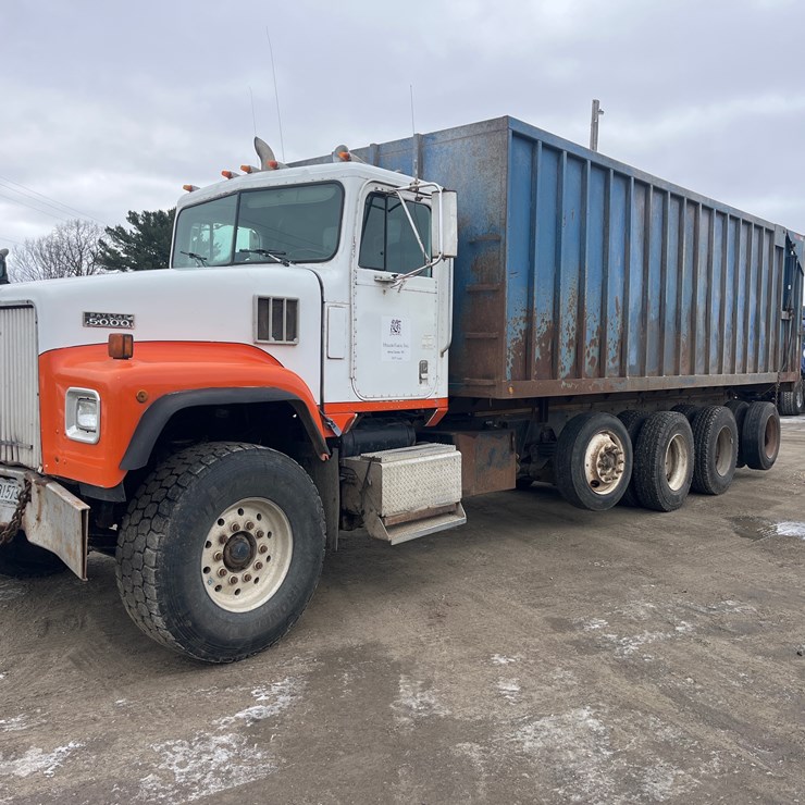 1996 INTERNATIONAL 5000