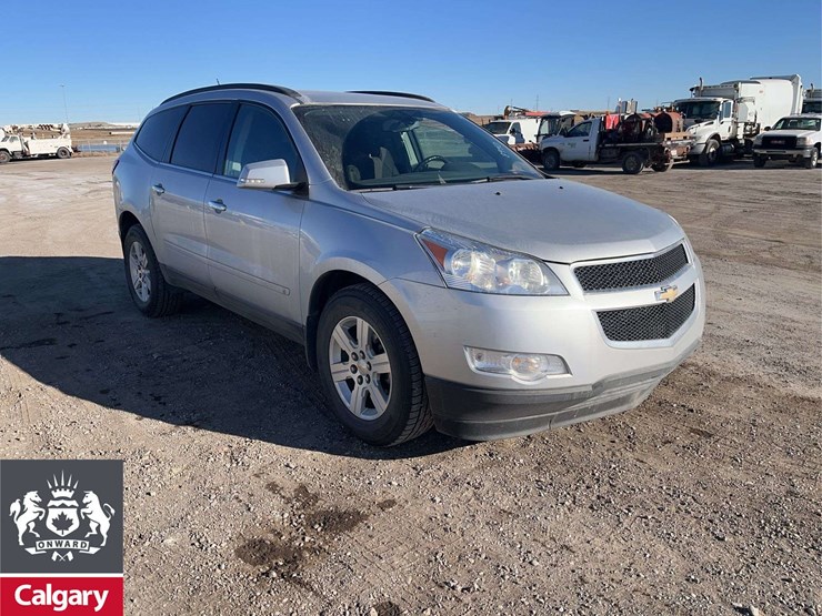 2010-chevrolet-traverse-image-2